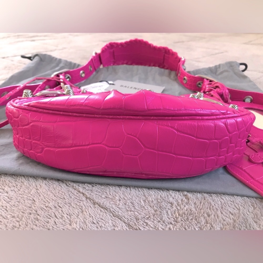 NEW🔥BALENCIAGA Extra Small Le Cagole Calfskin Shoulder Bag🔥 - Picture 14 of 16